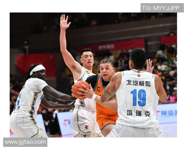 2017年CBA辽宁队与天津队激战回顾精彩瞬间与战术分析